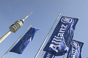 Allianz senkt Gesamtverzinsung für 2012