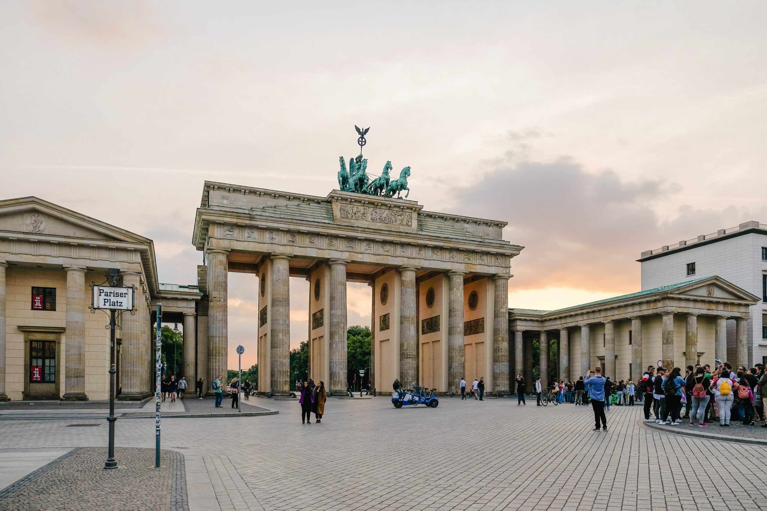 Das Brandenburger Tor in Berlin. Die Weichen für die Zukunft der betrieblichen Altersvorsorge werden in der Hauptstadt neu gestellt.