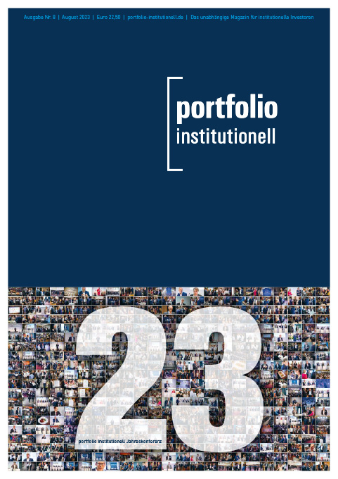 Titelcover August-Ausgabe  2023 portfolio institutionell