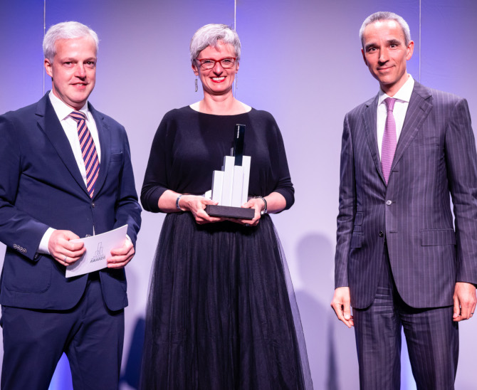 Silke Stremlau mit Vordenker-Award geehrt