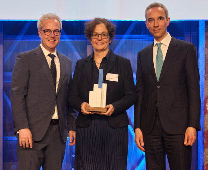 Susanna Adelhardt freut sich über den Vordenker-Award