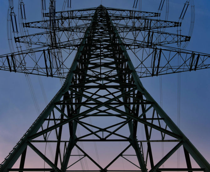 Die Allianz dockt am Netzbetreiber Amprion an